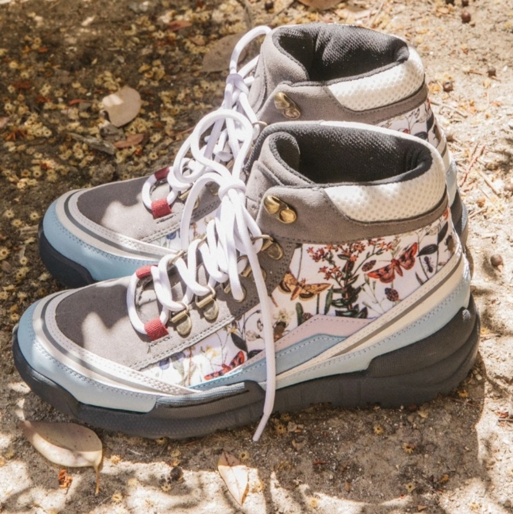 Stylish Women's Multicolor High-Top Hikers - Picture 2 of 2